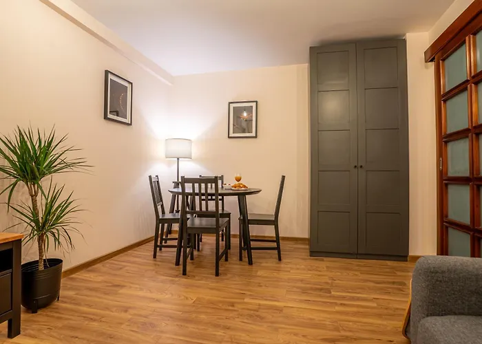 Downtown Cloud 31 With Athenee View * Bucareste