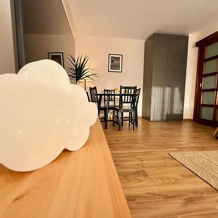 Downtown Cloud 31 With Athenee View *