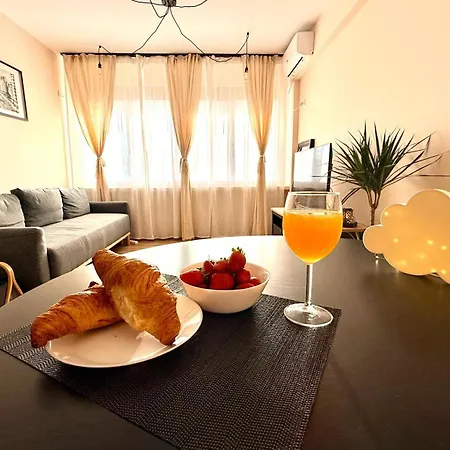 Downtown Cloud 31 With Athenee View *